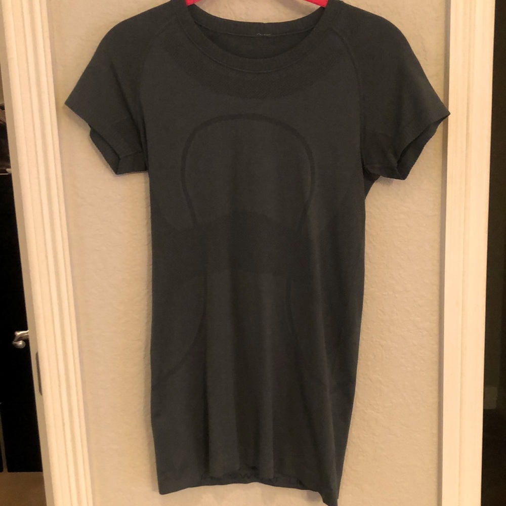 Lululemon top
